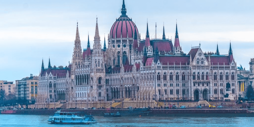 5-things-to-consider-before-hiring-a-b2b-lawyer-in-hungary
