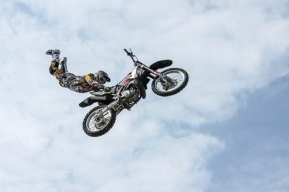 extreme-sports-gear-guide:-must-haves-for-the-modern-thrill-seeker